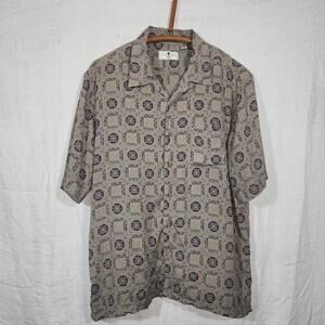 VISITOR sz Xl gray/ lavender short sleeve button front casual shirrt